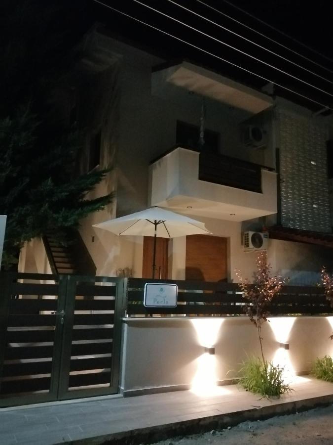 Perla Studios Paralia Dionisiou Exterior foto