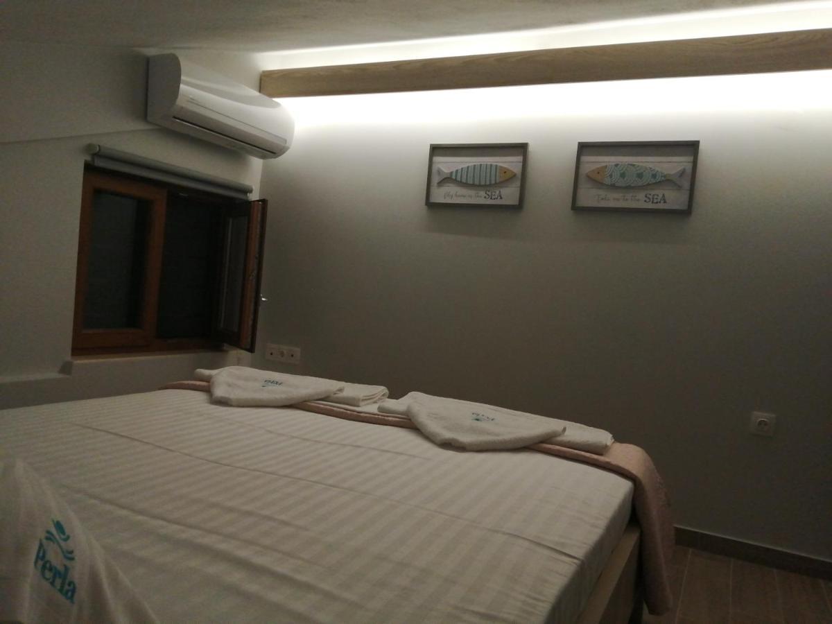 Perla Studios Paralia Dionisiou Exterior foto